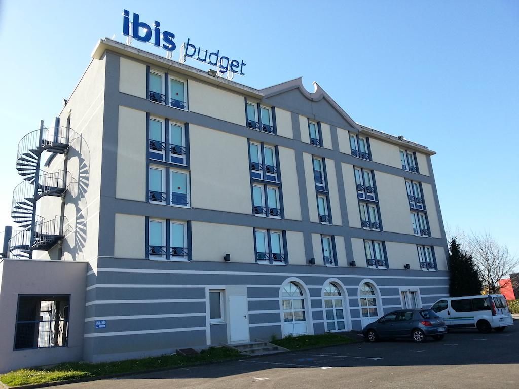 Hotel Ibis Budget Nantes Ouest Atlantis Couëron Esterno foto