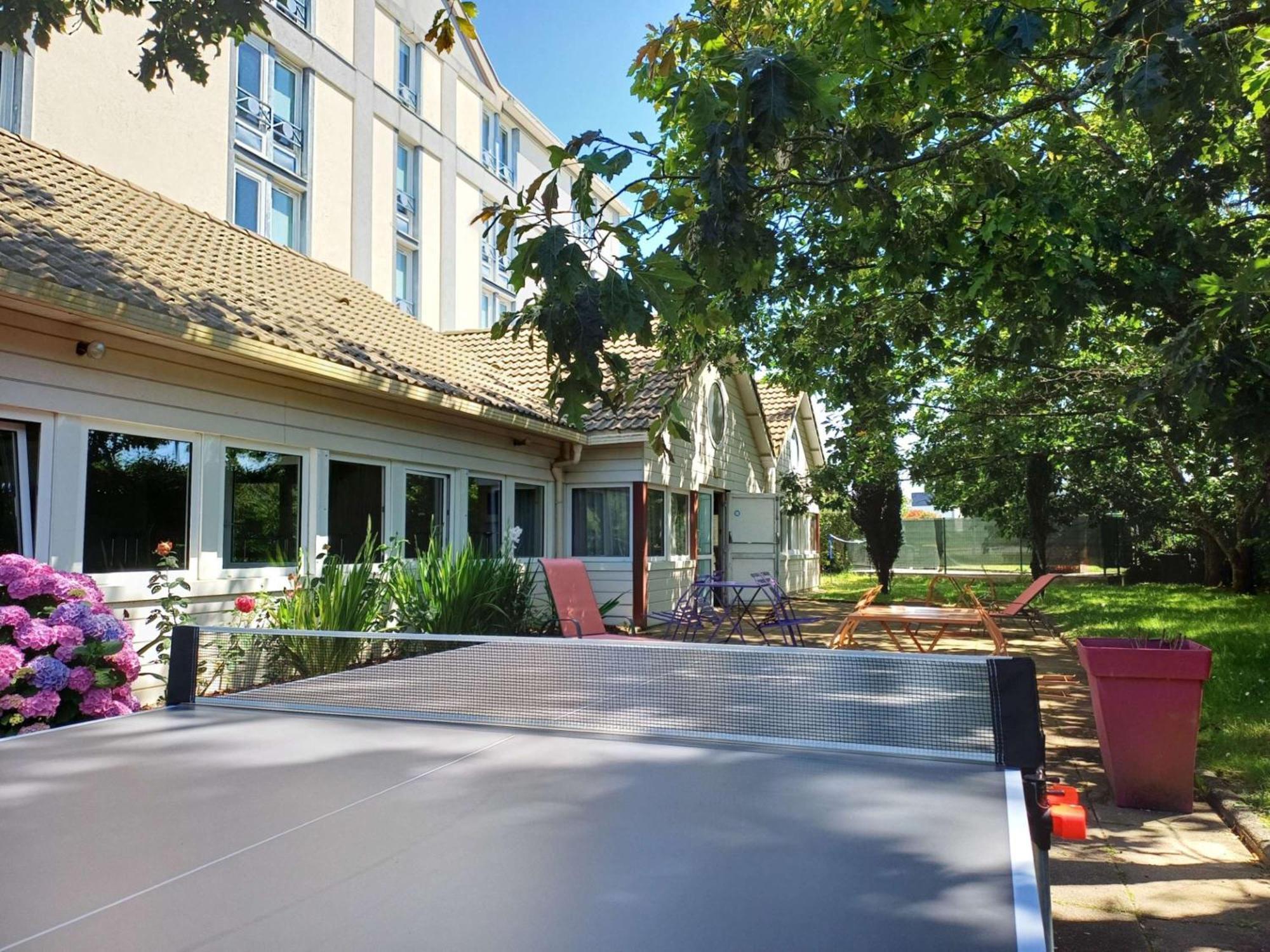 Hotel Ibis Budget Nantes Ouest Atlantis Couëron Esterno foto