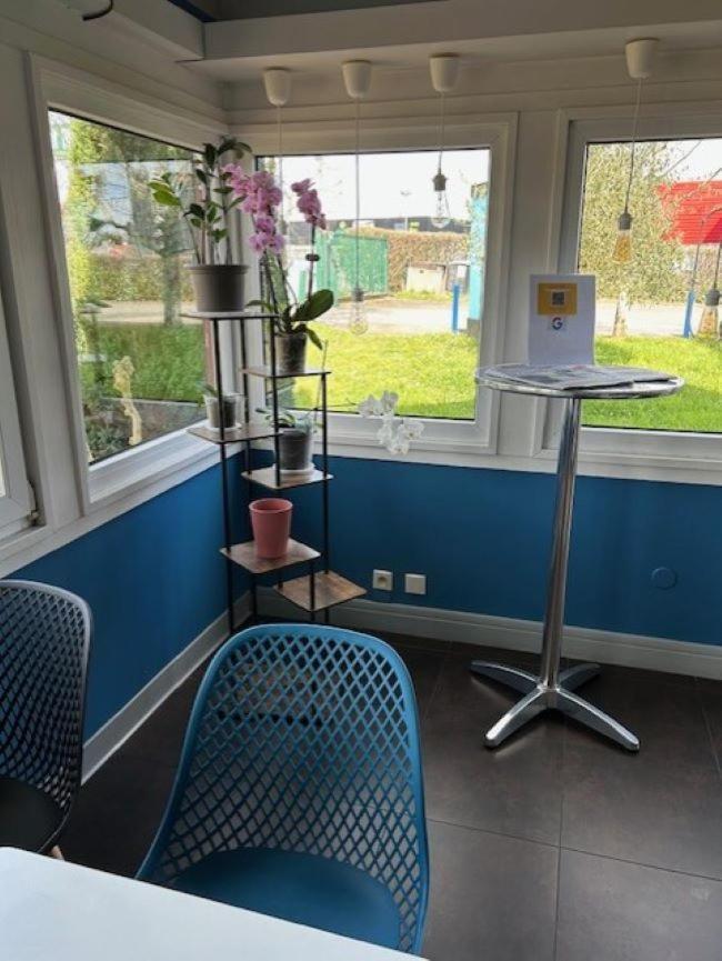 Hotel Ibis Budget Nantes Ouest Atlantis Couëron Esterno foto